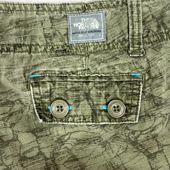 North Face A5 Series Camo Hiking Active Outdoor Cargo Shorts - Picture 5 of 6